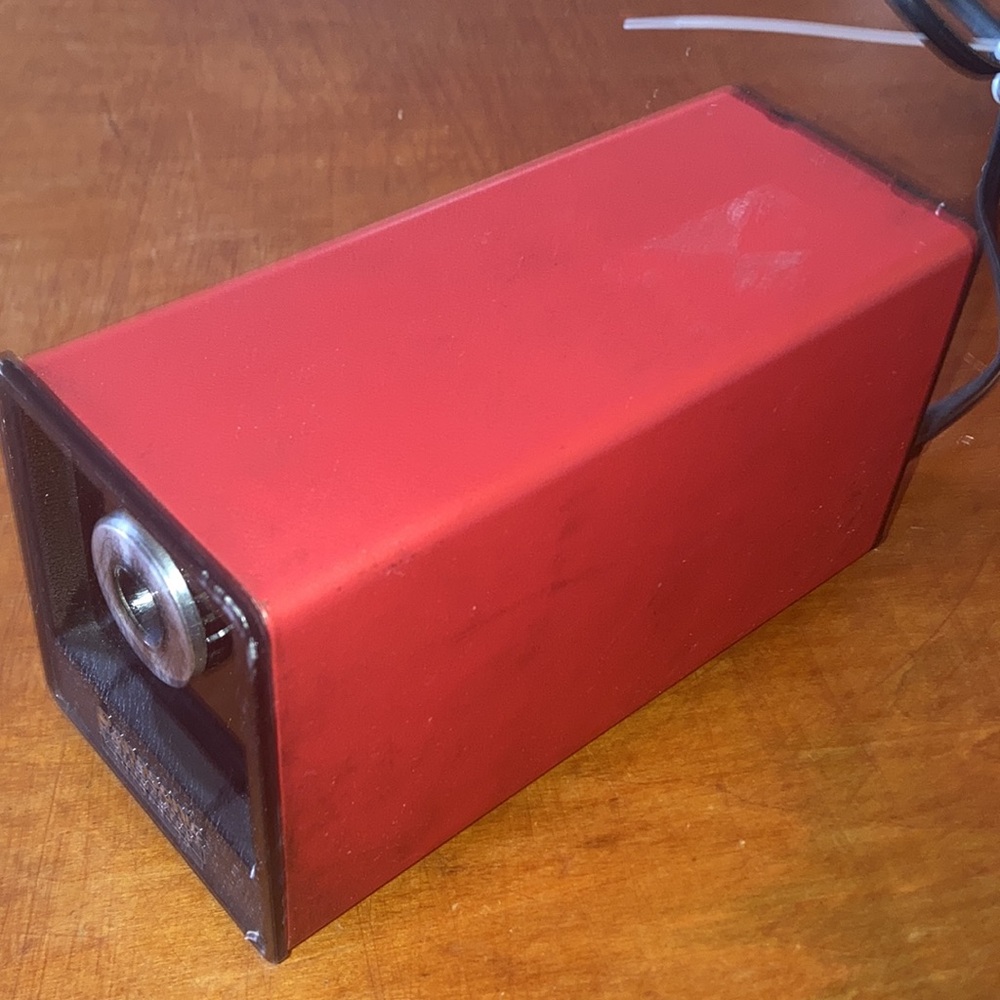 ✏️🔌 Vintage Panasonic Auto Stop Electric Pencil Sharpener Red Metal Tested 🔌✏️ - Picture 4 of 9